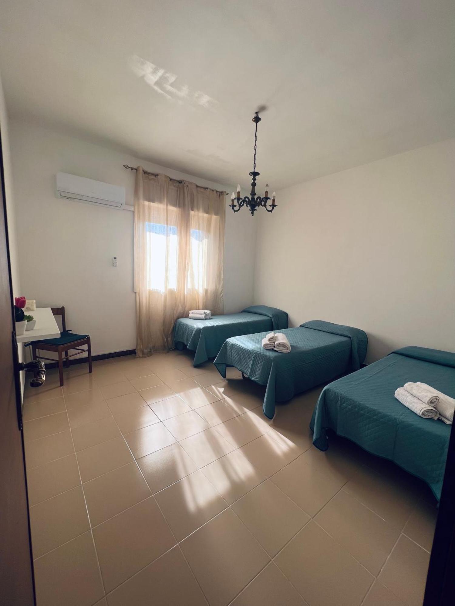 Sun House Appartement Palermo Buitenkant foto